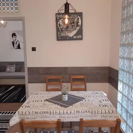 Mokka Apartman Готель Еґер