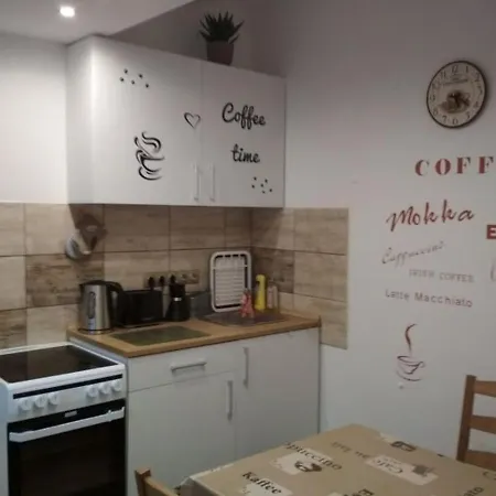 Mokka Apartman Готель Еґер