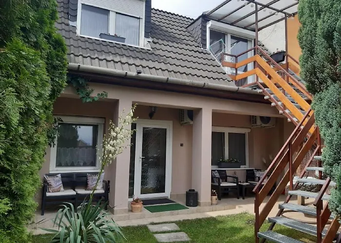 Mokka Apartman Hotel *