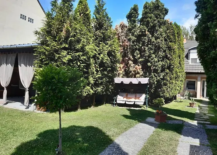 Hotel Mokka Apartman Eger