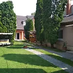 Hotel Mokka Apartman Eger