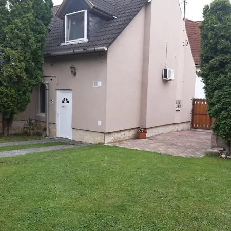 Отель Mokka Apartman