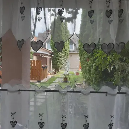 Mokka Apartman Отель *