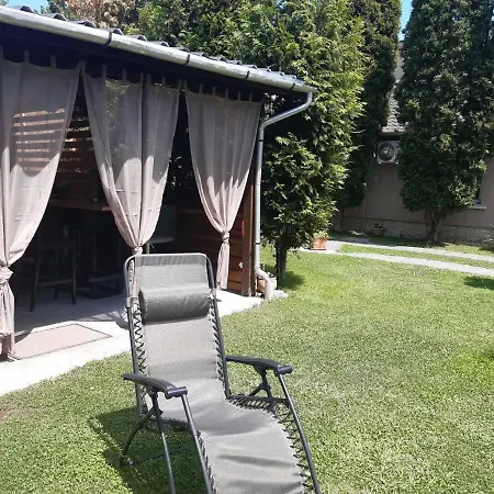Mokka Apartman Отель *
