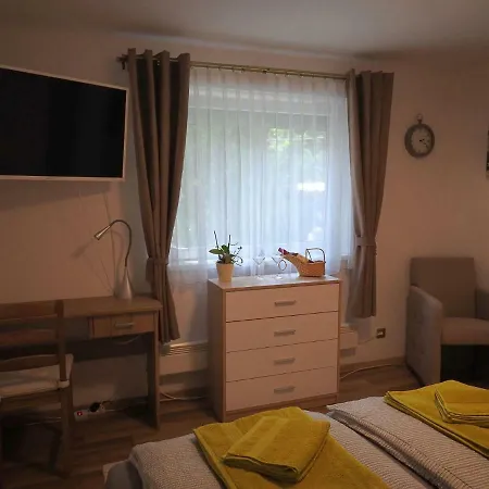 Mokka Apartman Эгер