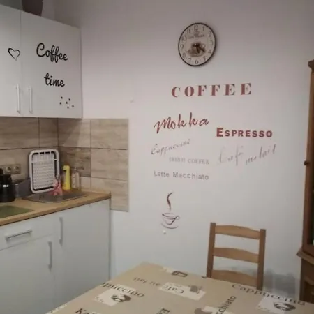 Mokka Apartman Отель