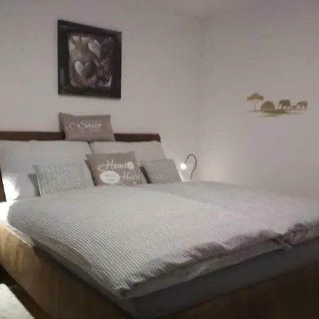 Отель Mokka Apartman Эгер