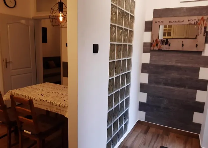 ホテル Mokka Apartman *