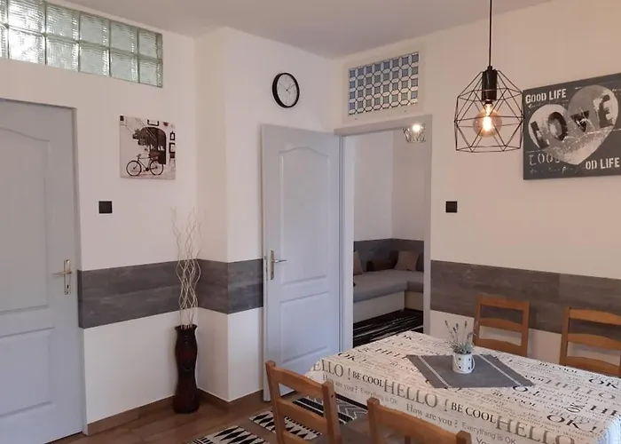 Mokka Apartman * Eger