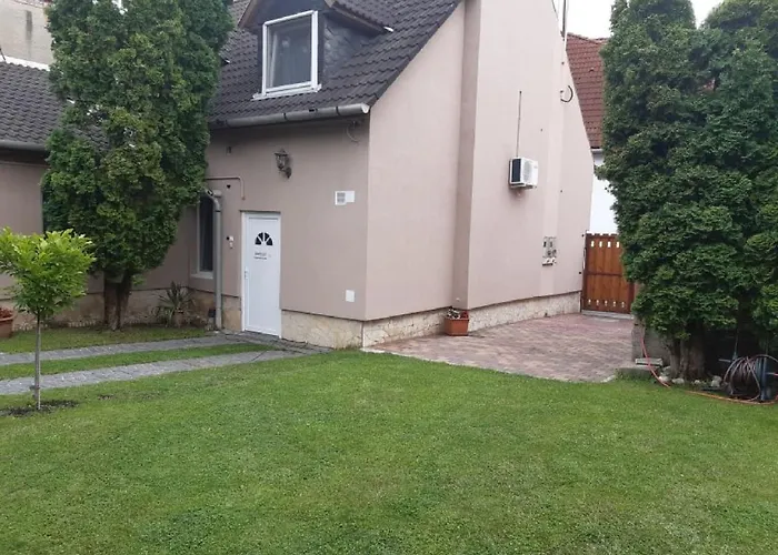 ホテル Mokka Apartman