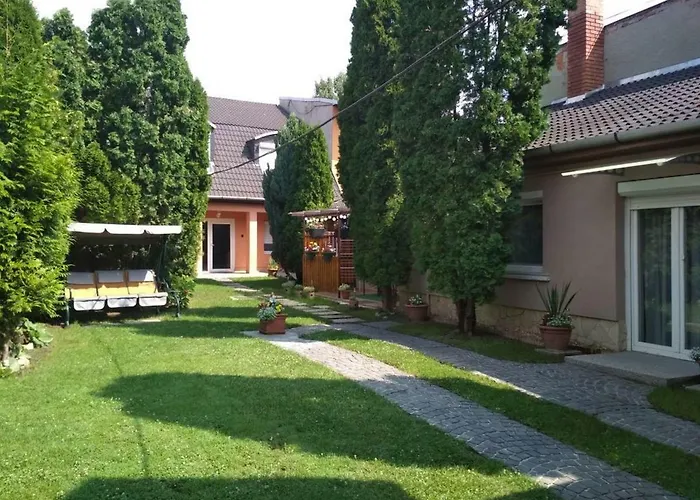 Hotel Mokka Apartman Eger